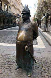 Fat Policeman, Budapest